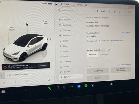 Used 2022 Tesla Model Y Performance image 14