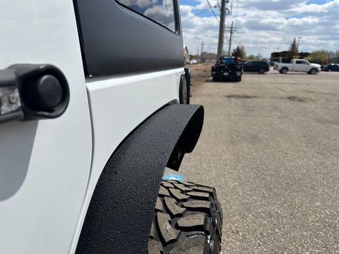 Used 2012 Jeep Wrangler Unlimited Rubicon w/ Connectivity Group AWD/4WD image 20
