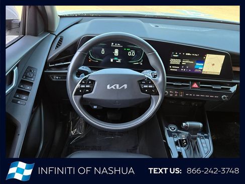 Used 2023 Kia Niro EX FWD image 8
