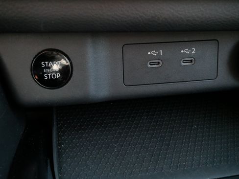Used 2025 Nissan Rogue SV AWD/4WD image 28