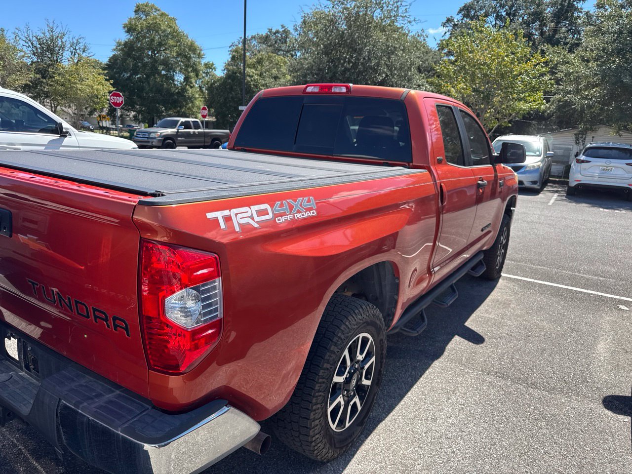 Used 2017 Toyota Tundra SR5 AWD/4WD image 10