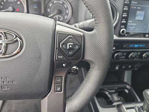 Used 2023 Toyota Tacoma TRD Sport w/ TRD Premium Sport Package AWD/4WD image 18