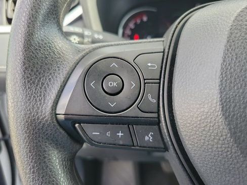 Used 2025 Toyota RAV4 XLE image 19