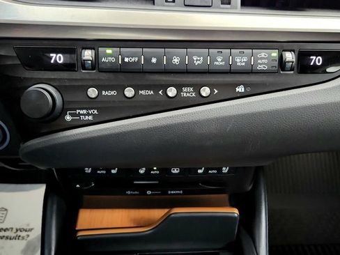 Used 2019 Lexus ES 350 w/ Accessory Package 2 FWD image 31