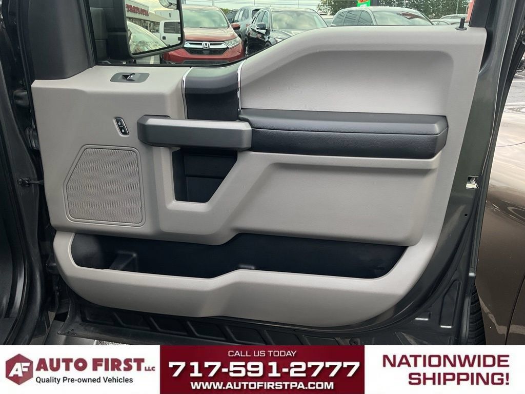 Used 2017 Ford F150 XLT AWD/4WD image 20