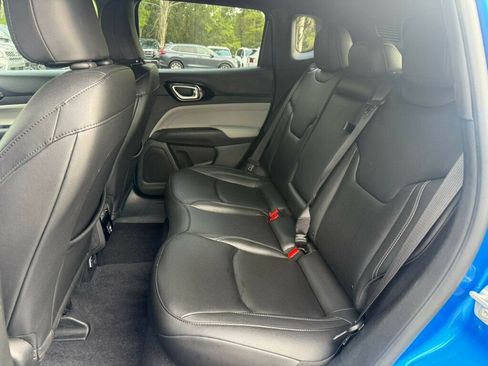 Used 2025 Jeep Compass Limited AWD/4WD image 7