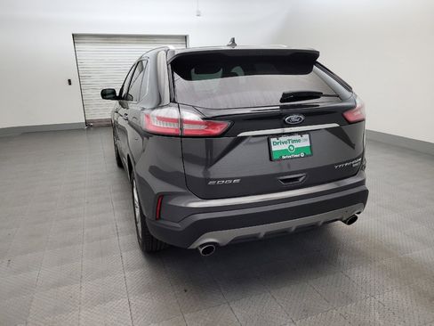Used 2019 Ford Edge Titanium AWD/4WD image 6