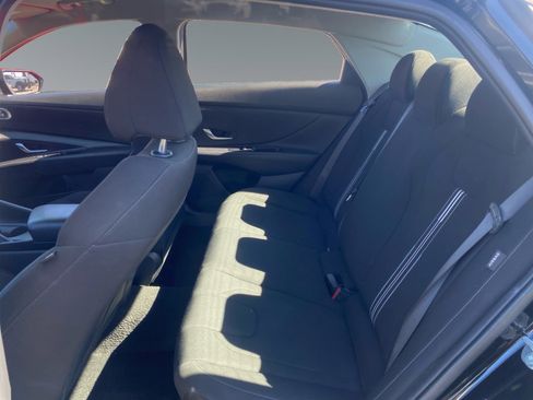 Used 2024 Hyundai Elantra SEL image 13