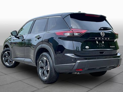 Used 2024 Nissan Rogue SV AWD/4WD image 12