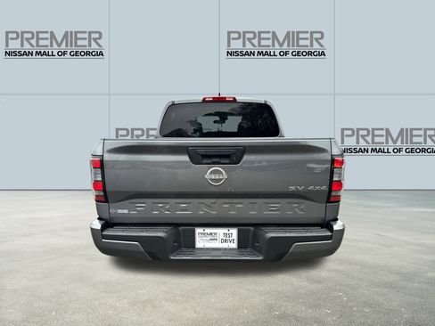Certified 2022 Nissan Frontier SV image 6