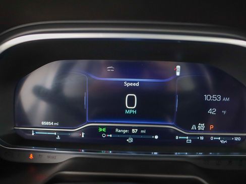 Used 2023 Chevrolet Suburban High Country image 16