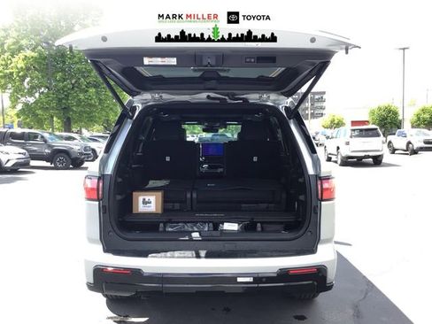 New 2026 Toyota Sequoia Platinum w/ Tow Technology Package AWD/4WD image 19