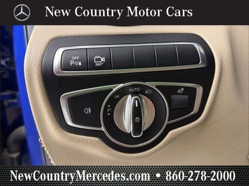 Used 2019 Mercedes-Benz GLC 300 4MATIC image 11