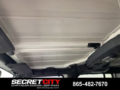 Used 2010 Jeep Wrangler Unlimited Sahara w/ Trailer Tow Group image 23