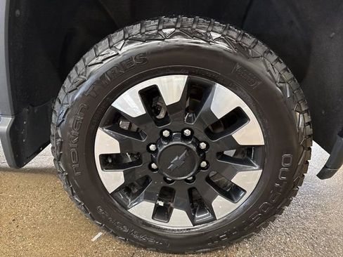 Used 2020 Chevrolet Silverado 2500 Custom image 9