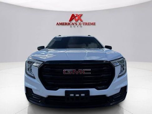 Used 2023 GMC Terrain SLE w/ Driver Convenience Package FWD image 9