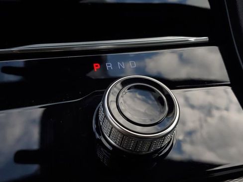 New 2025 Jeep Grand Cherokee Altitude image 31