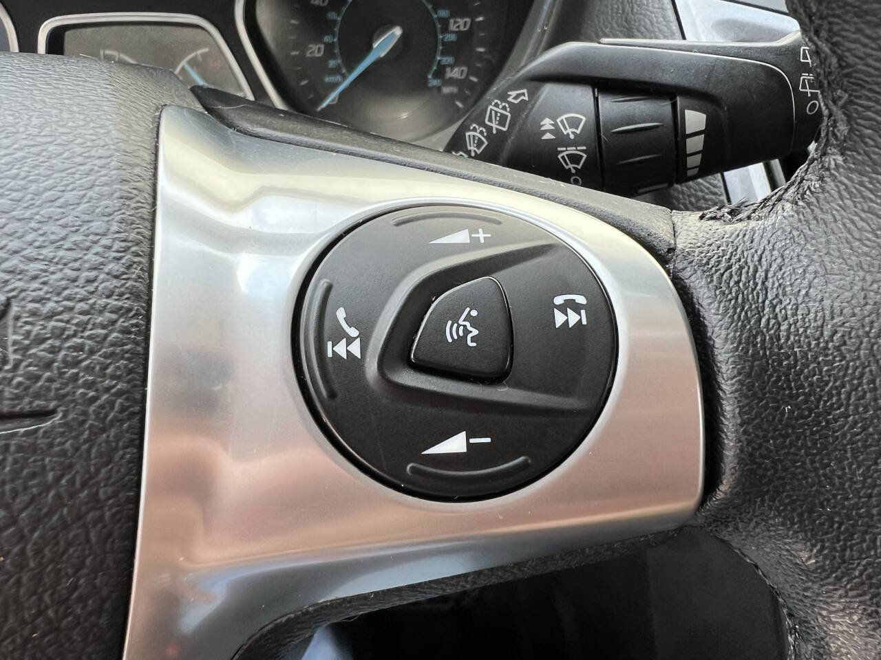 Used 2014 Ford Focus Titanium FWD image 16