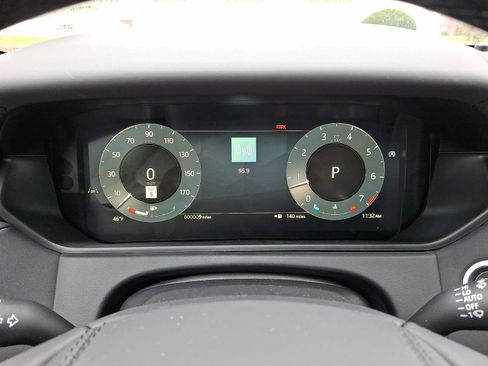 New 2026 Land Rover Range Rover Velar Dynamic SE image 8