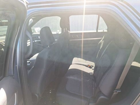 Used 2019 Ford Explorer XLT w/ Equipment Group 201A image 12