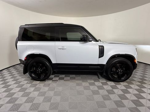 Used 2023 Land Rover Defender 90 X-Dynamic SE AWD/4WD image 8