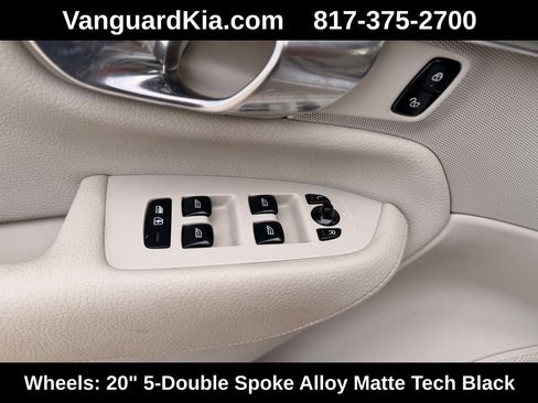 Used 2019 Volvo XC90 T5 Momentum w/ Multimedia Package image 19
