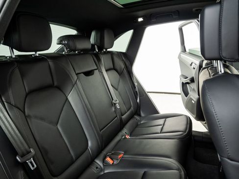 New 2026 Porsche Macan AWD/4WD image 23