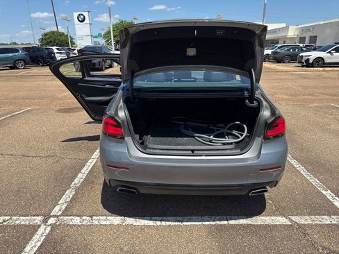 Used 2023 BMW 530e xDrive w/ Premium Package AWD/4WD image 9