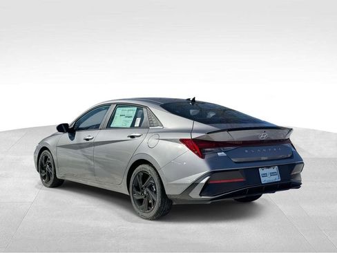 New 2026 Hyundai Elantra SEL Sport Premium FWD image 3