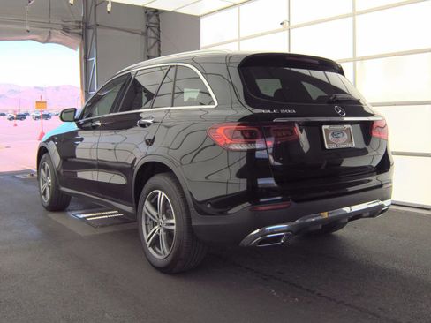 Used 2022 Mercedes-Benz GLC 300 w/ Premium Package Lite image 11