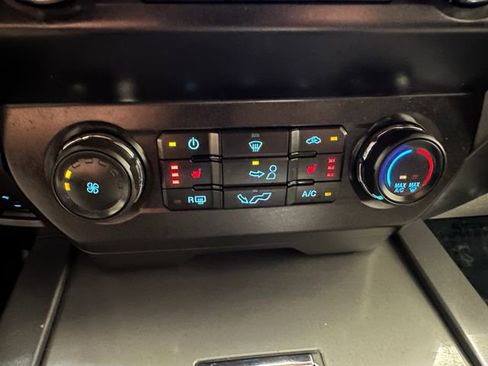 Used 2020 Ford F150 XLT w/ Equipment Group 302A Luxury AWD/4WD image 12