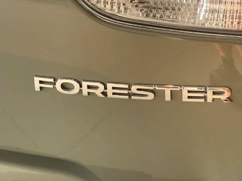 Used 2019 Subaru Forester Limited AWD/4WD image 11