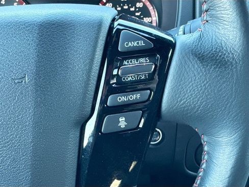 Used 2025 Nissan Frontier Pro-X image 10