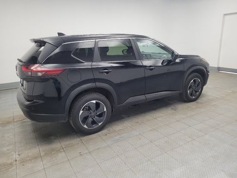 Used 2024 Nissan Rogue SV image 10