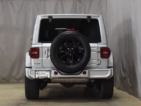 Used 2022 Jeep Wrangler Unlimited Sahara AWD/4WD image 8