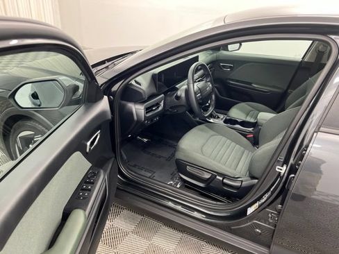 Used 2025 Kia K4 EX FWD image 12