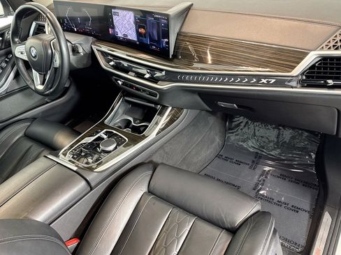 Used 2023 BMW X7 xDrive40i AWD/4WD image 32
