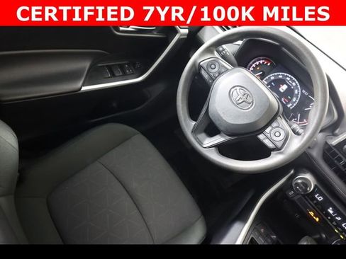 Used 2024 Toyota RAV4 XLE FWD image 20