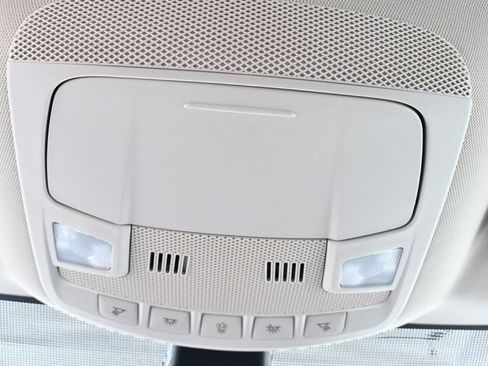 Used 2024 Ford Edge SEL w/ Convenience Package image 32