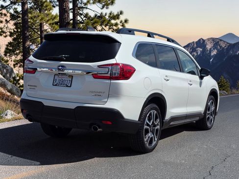 Used 2024 Subaru Ascent Limited w/ Technology Package AWD/4WD image 7
