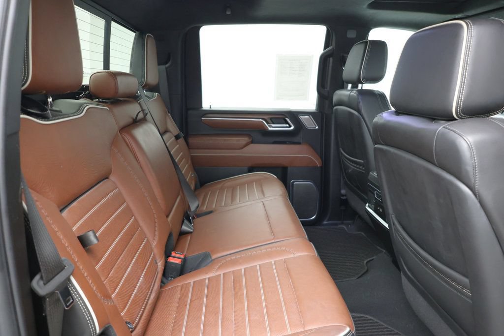 Used 2025 GMC Sierra 3500 Denali Ultimate AWD/4WD image 18