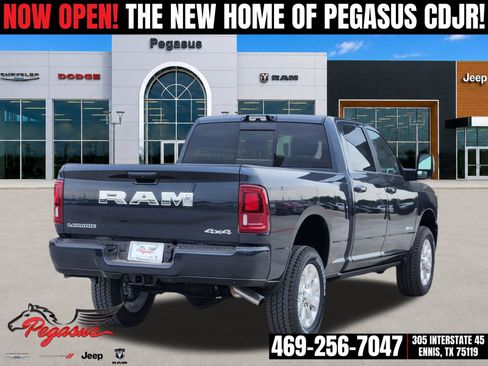 New 2026 RAM 2500 Laramie AWD/4WD image 5
