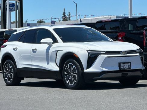 Used 2024 Chevrolet Blazer EV LT AWD/4WD image 2