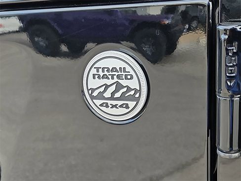 Used 2020 Jeep Wrangler Unlimited Sahara image 14