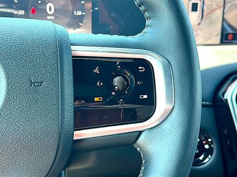 New 2026 Nissan Armada SL w/ Captain's Chari Seat Package AWD/4WD image 19