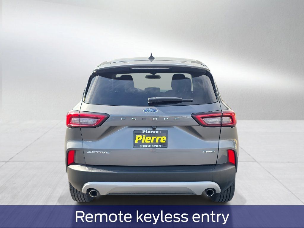 Used 2025 Ford Escape Active AWD/4WD image 5