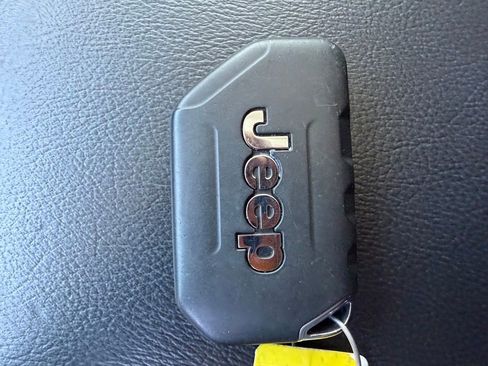 Used 2021 Jeep Wrangler Unlimited Rubicon AWD/4WD image 31