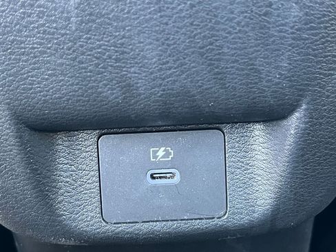 Used 2025 Nissan Versa SV image 22