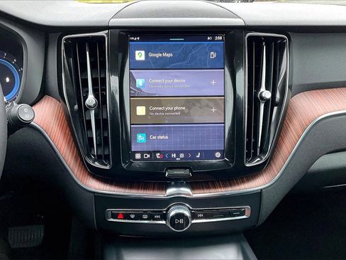 Certified 2023 Volvo XC60 B5 Plus image 14