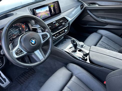 Used 2023 BMW 540i w/ M Sport Package RWD image 9